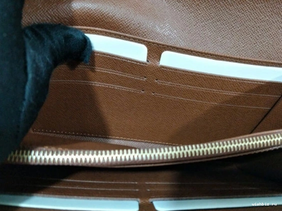 WIS VUITTON SARAH LOUIS WALLET 0306